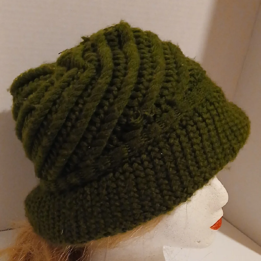 Vintage Olive Green Women's Knit Hat - Picture 2 of 5